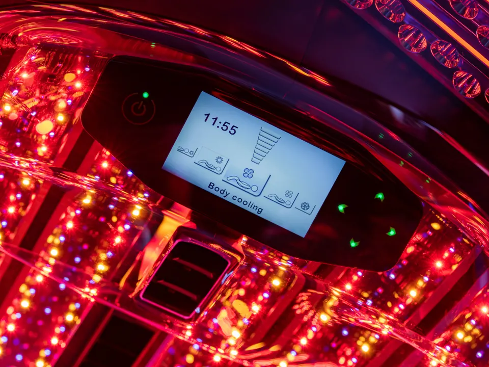 The Jewel Elite's touchscreen showing the body cooling setting, surrounded by lit LEDs