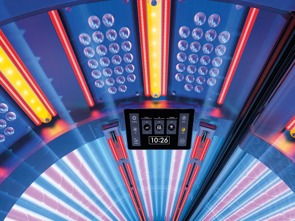 Red Nano Beauty LED strips between the tubes, around the K9S's inside display